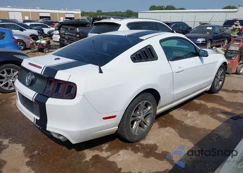 2014 Ford Mustang V6 Premium из США, поврежденный, VIN 1ZVBP8AMXE5286192